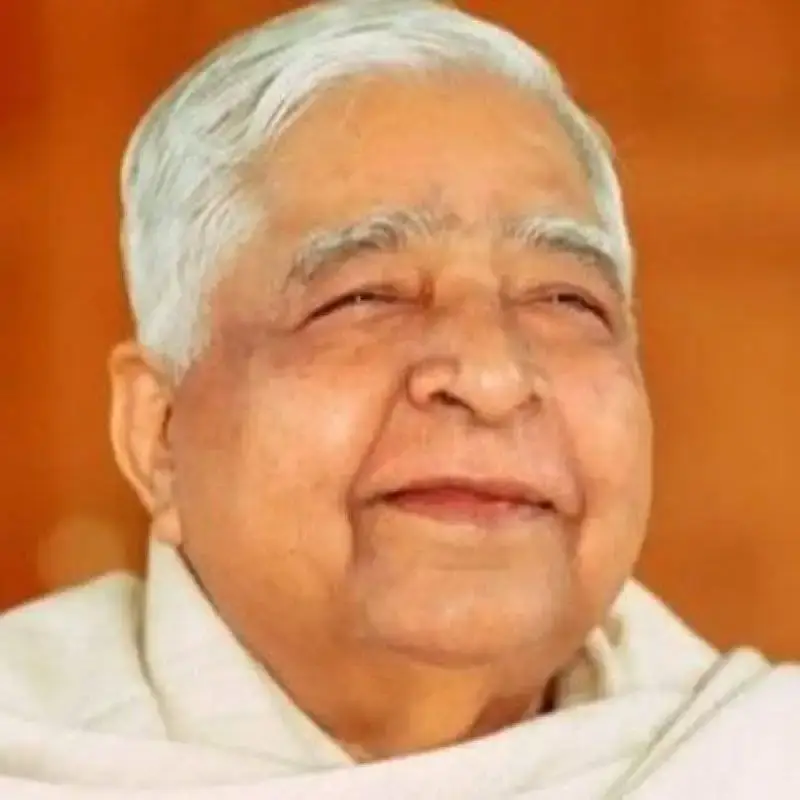 H.E Shri SN Goenka
